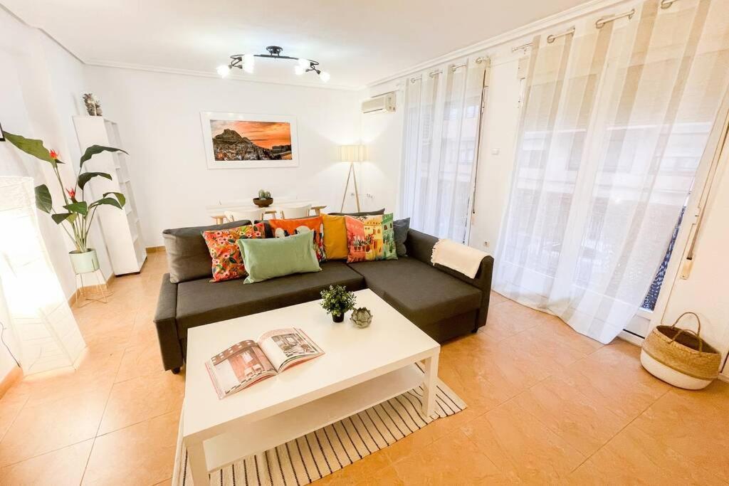 Coqueto Y Amplio Apartamento A 15 Min De La Playa Alicante Zewnętrze zdjęcie